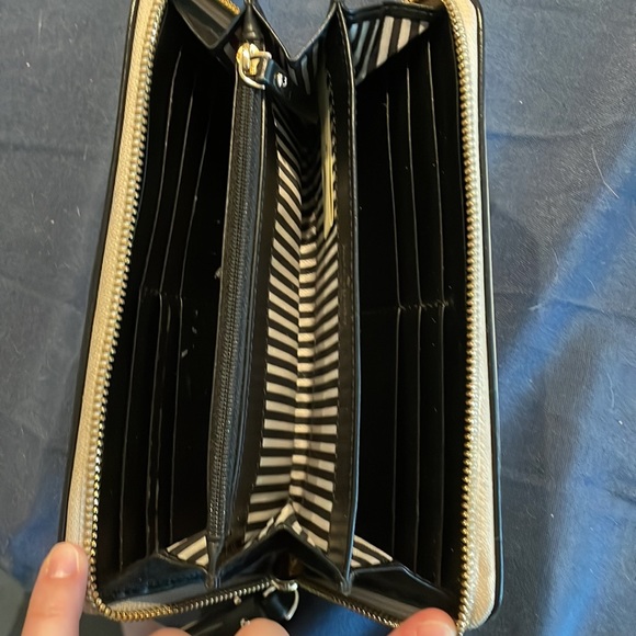 Kate Spade Flower Long Wallet - Picture 6 of 8